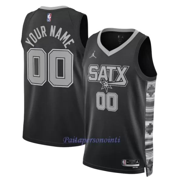 San Antonio Spurs Pelipaita Miehet Statement Edition 2023/24 Swingman Musta